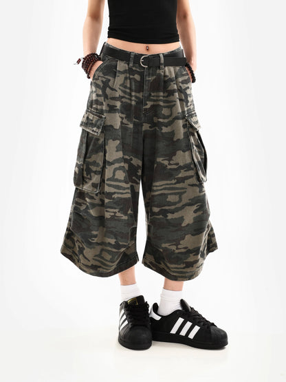 Camouflage Unisex Loose Cargo Capri Shorts